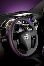 Toyota iQ 2008 года